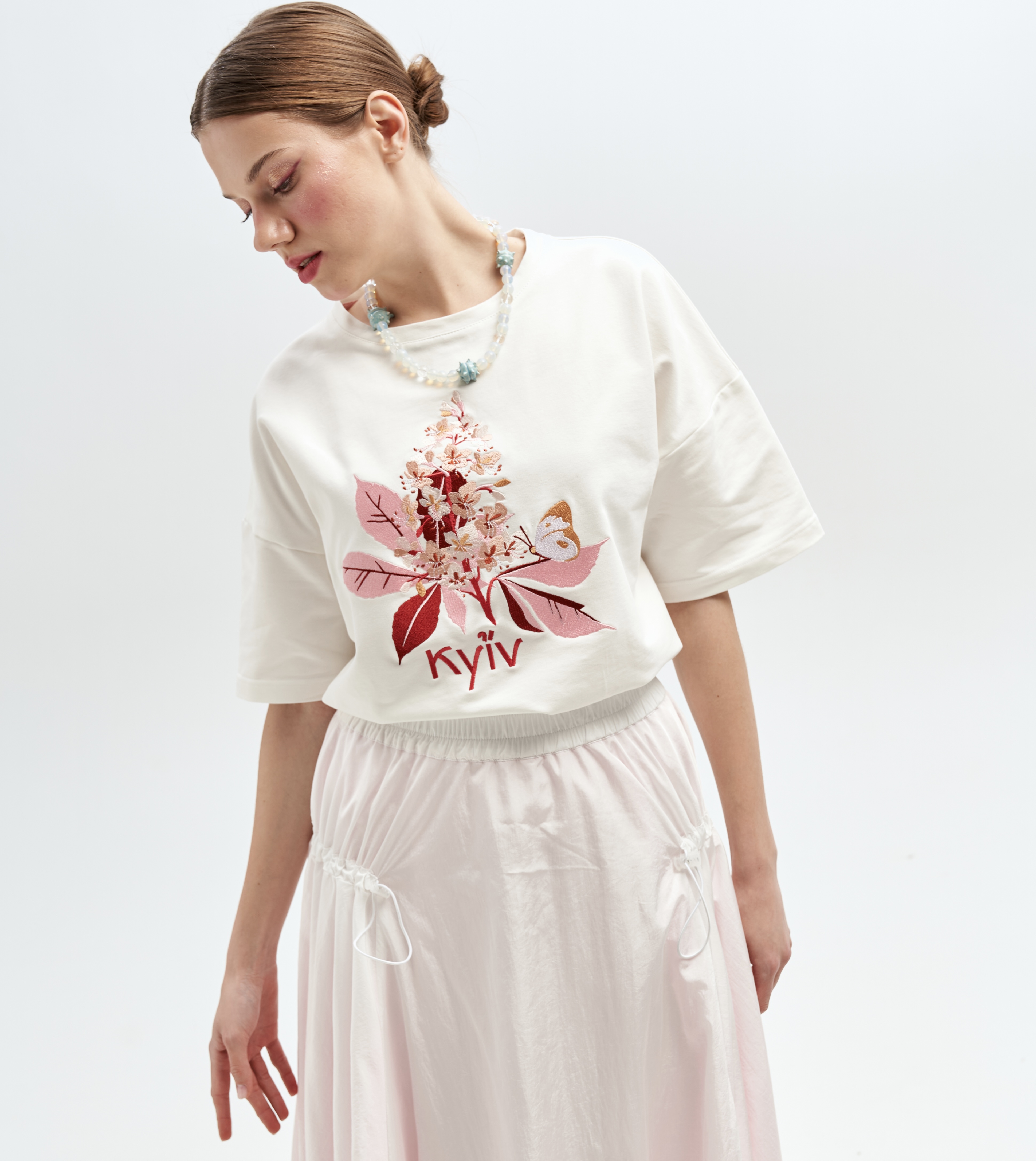 Картинка Футболка "Цвіт каштану Київ" біла